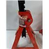 Image 3 : (2) Motomaster 2.25 Ton Jack Stands