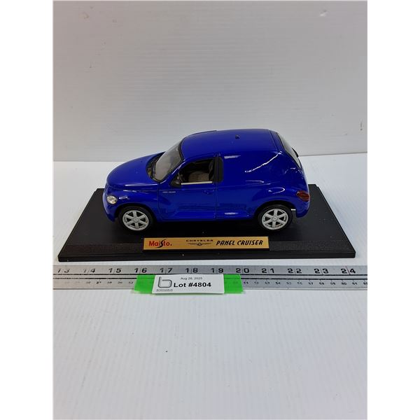 Maisto Chrysler PT Panel Cruiser - 1:18 Model Scale