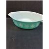 Image 2 : PYREX Winter Snowflake Pattern 1.5QT Cassorle Dish w/Lid