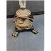 Image 2 : Vintage Ornate End Table Lamp - Works - 13" Tall