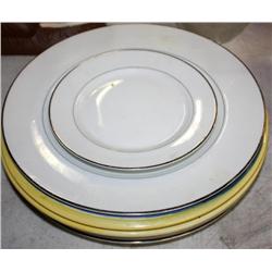 Lot of 6 Dinner Plates