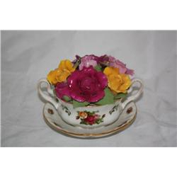 Royal Albert Old Country Roses Music Box