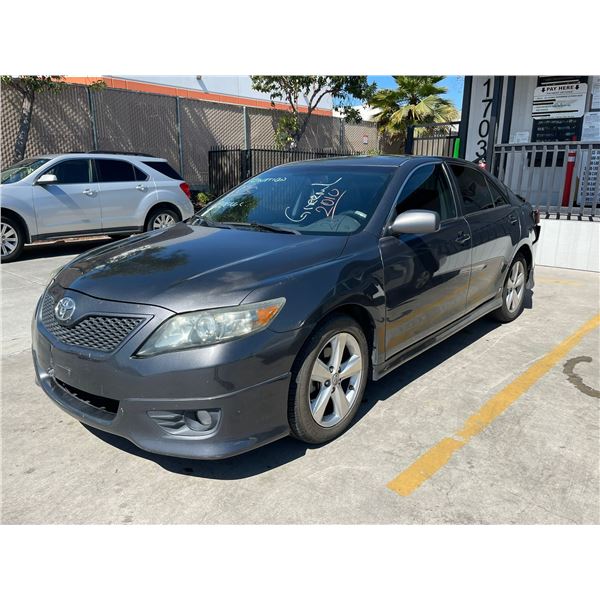 TOYT CAMRY 2010 SALV T/DONATION