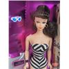 Image 2 : BARBIE 35th Anniversary : Original 1959 Barbie Doll & Package! Special Edition Reproduction (1993) (