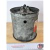 Image 3 : Vintage Hand Crank Ice Cream Maker : KITCHENETTE FREEZER (Measured without Crank :7"H x 6-1/2"Dia)