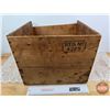 Image 4 : EDMONTON City Dairy Creamery Butter Wood Crate (10-3/4"H x 13-1/4"W x 13-3/4"D)