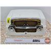 Image 1 : CROSLEY Electric Radio "White Dashboard Style" (7-1/4"H x 11-3/4"W x 7"D)