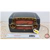 Image 1 : CROSLEY Tube Radio (Consignor Note: Lights Up / No Sound) (7"H x 11-3/4"W x 7-1/4"D)