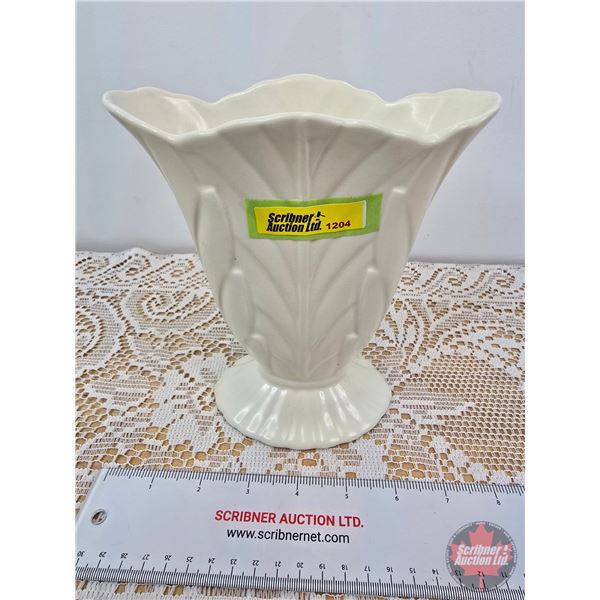 Beswick Ware : England : Vase (7-1/4"H)