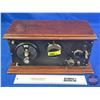 Image 1 : Wood Box Table Top Tube Radio (8"H x 16"W x 6-1/2"D)