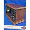 Image 8 : Wood Box Table Top Tube Radio (8"H x 16"W x 6-1/2"D)