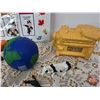 Image 3 : Collector Combo : Yo-Yo's ; Turbo Football; Finning Soft Toy; Jack in the Box Antenna Ball; Meccano 