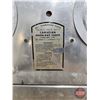Image 8 : WILLARD BATTERIES Electric Light Up Wall Clock (Neon-Ray) (Faded / Glass Cracked) Works (Note: Only 