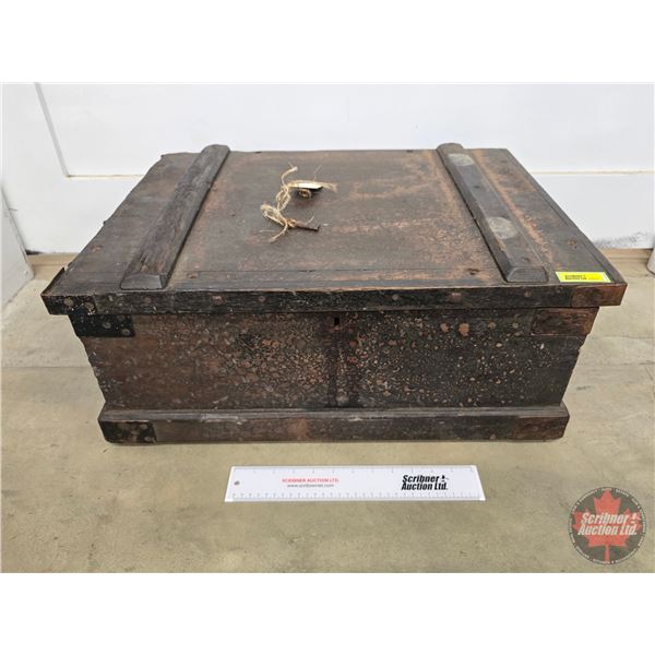 Antique Oak Shipping Crate (c.1900) c/w Key (11"H x 24"W x 17"D)