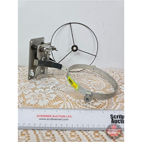 Caboose Kerosene Lamp Holder & Bracket