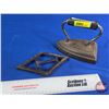 Image 2 : Sad Iron w/Trivet (5-1/2"L)