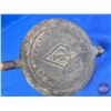 Image 9 : Cast Iron Waffle Irons & Cornbread Pan (SEE PICS!)