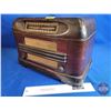 Image 2 : Philco Wood Box Radio (Battery Operated) (Untested) (Measures : 12"H x 18"W x 9-1/2"D)