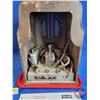 Image 3 : Philco Wood Box Radio (Battery Operated) (Not Tested) (Measures : 17-1/2"H x 13-1/4"W x 9-1/2"D)