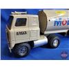 Image 8 : Pressed Steel Toy : Mobil Cabover Truck & Tanker Trailer (ERTL) (Measures : 6-1/2"H x 6"W x 21-1/2"L
