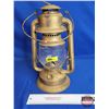 Image 1 : Barn Lantern : Davidson No.3 (Measures : 14"H)
