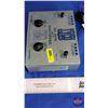 Image 2 : Tyco Dual Control Model 822 Masterpak (HO Trains) (Measures : 2-1/2"H x 8-1/2"W x 7"D)