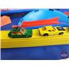 Image 8 : Matchbox Superfast Race Track Kit w/ (4) Cars & Extra Track (Case Measures : 3-1/2"H x 24-1/2"W x 8"
