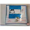 Image 2 : Peanuts Collection : - Postalettes (15) - Avon Shampoo Bottles (3) - Figurines (6)