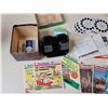 Image 3 : View-Master : - Viewers (4) - Projector (1) - Variety of Reels