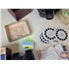 Image 5 : View-Master : - Viewers (4) - Projector (1) - Variety of Reels