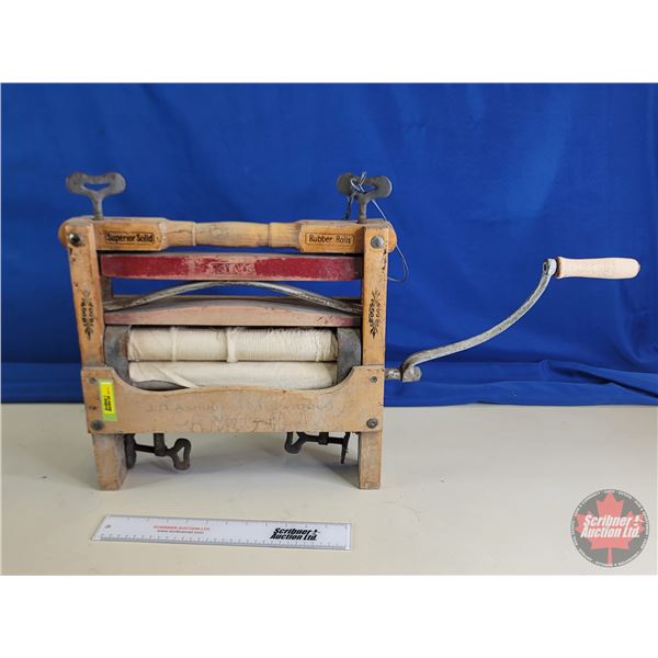 King Clothes Wringer (Measures : 17"H)