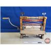 Image 2 : King Clothes Wringer (Measures : 17"H)