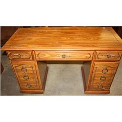 7 Drawer Desk