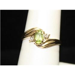 10k Yellow Gold Diamond & peridot Ring