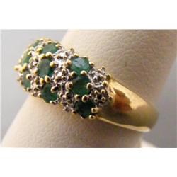 10k Gold Diamond & Emerald Ring 3.3 grams