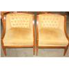 Image 1 : 2 Matching Chairs