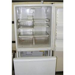 Amana Fridge/Frezzer