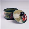 Image 3 : Moorcroft Pottery Round Lidded Dresser Box, Anemone