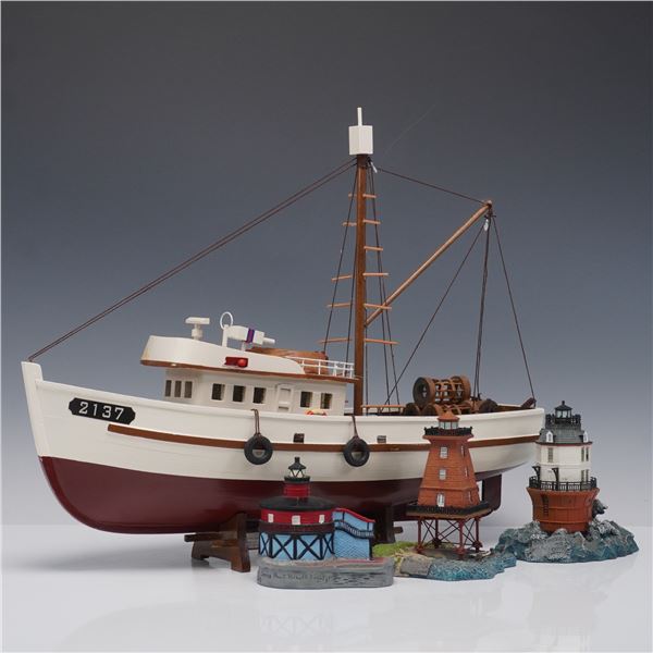 4pc Handcrafted Model Boat and Lighthouse Figurines