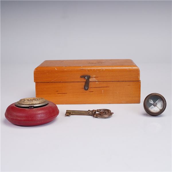 4pc Vintage Brass Apothecary Weights, Las Vegas Souvenir, Compass and Key