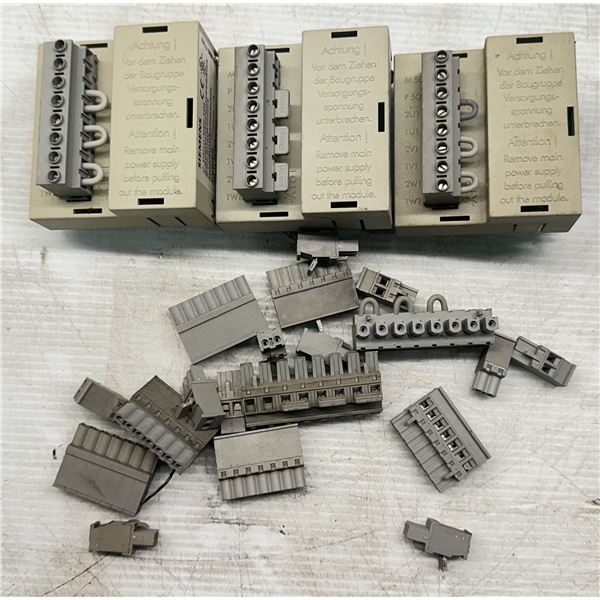 (3) Siemens #6SN111-0AB00-0AA0 Modules