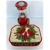 Image 2 : Hamilton Beach Red Blender + Cardinal Holiday Placemats