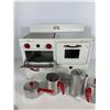 Image 7 : Vintage Child’s Toy Stove with Accessories & Easy‑Bake Cookbook