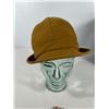 Image 3 : Camel Wool Cloche‑Style Hat, with Fleur‑de‑Lis Box