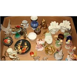 Box of Misc. Small Collectible Items