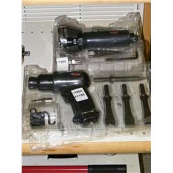 Set of 2 Air Tools w/ Accesories