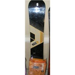Black Snowboard with XL Boots