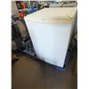 Image 1 : Danby Mini Fridge