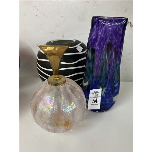 Art Glass/Crackle Glass/Black & White Vases - 3
