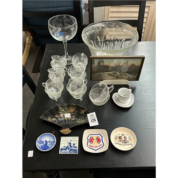 Punch Bowl Set, Souvenir Dishes, Décor